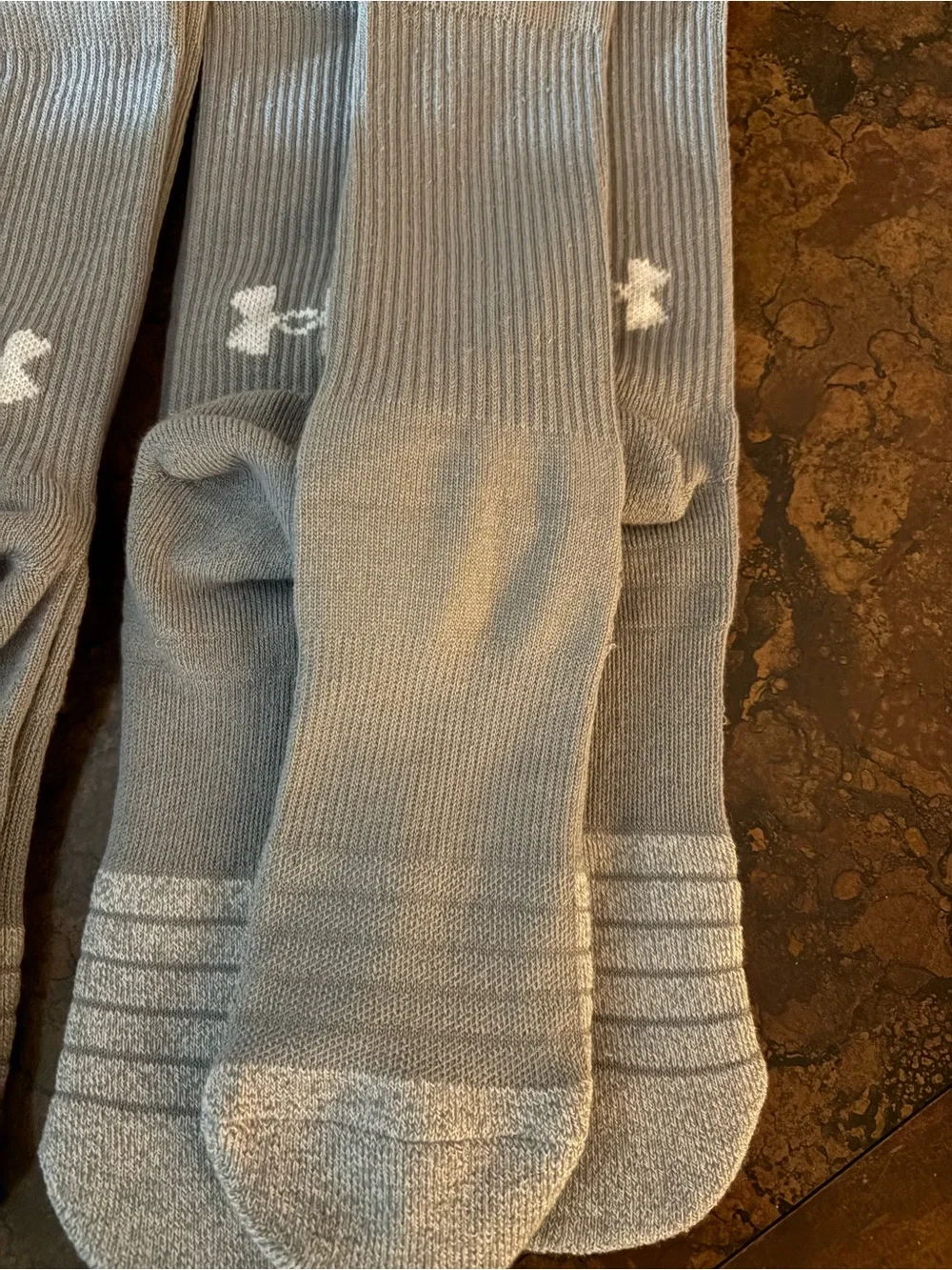 NWOT Under Armour Men's Light Gray Performance Crew Socks - 3 Pack